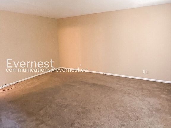 4th image of 1710 Ichabod Ln APT B