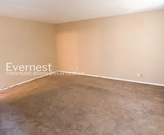 1710 Ichabod Ln #B — Photo 5
