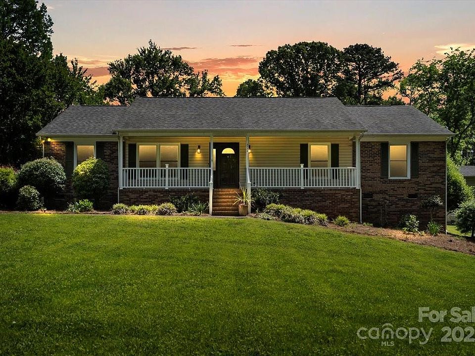 1st image of 3712 Eaglebrook Dr