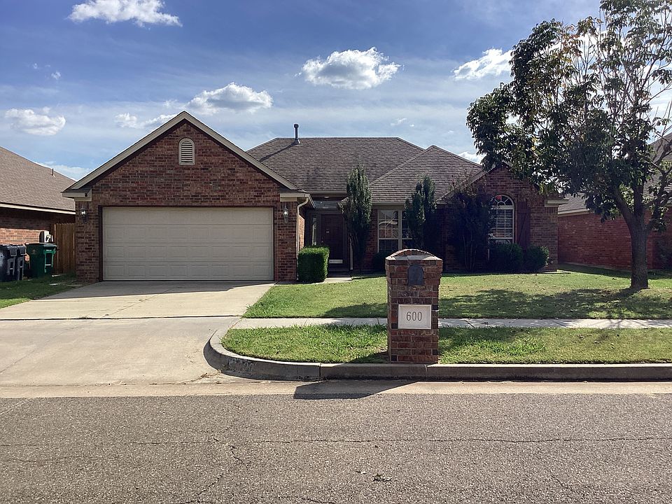 1st image of 600 SW 159th Ter