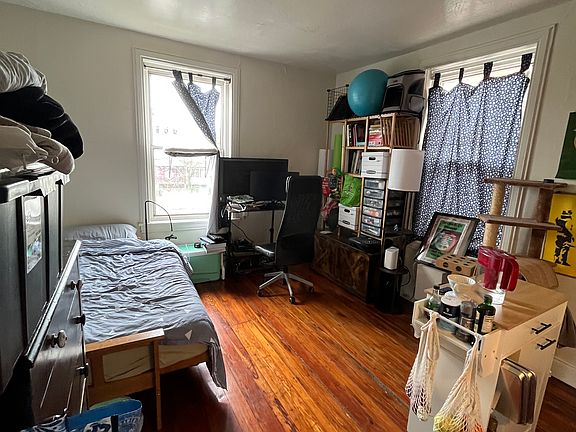 3rd image of 210 S 43rd St #3R