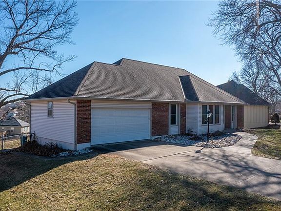 3rd image of 4517 Fremont Rd