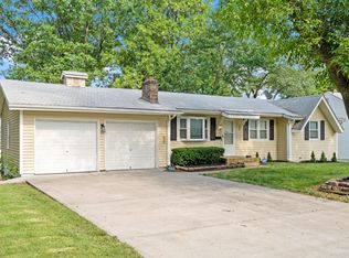 8735 Marty St, Overland Park, KS 66212