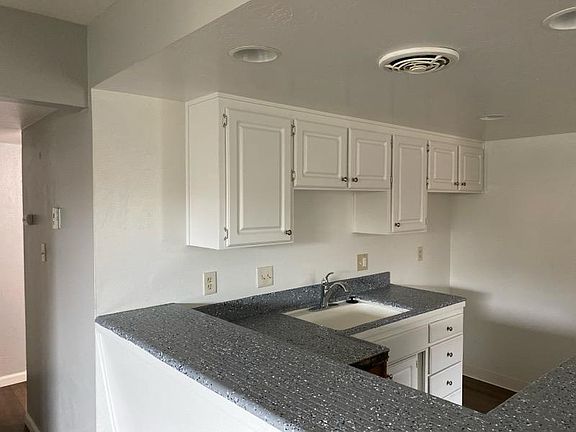 4th image of 785 Carro Dr