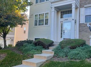 1260 Derry Ln, Hampshire, IL 60140