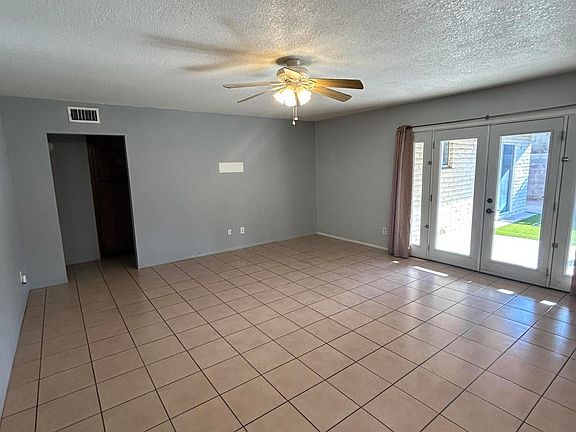 4th image of 845 N STANDAGE --