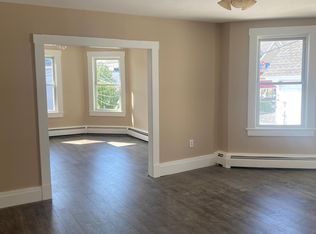 12 3rd Ave #2, Lowell, MA 01854