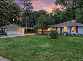 32425 Cloverdale Ave, Farmington, MI 48336