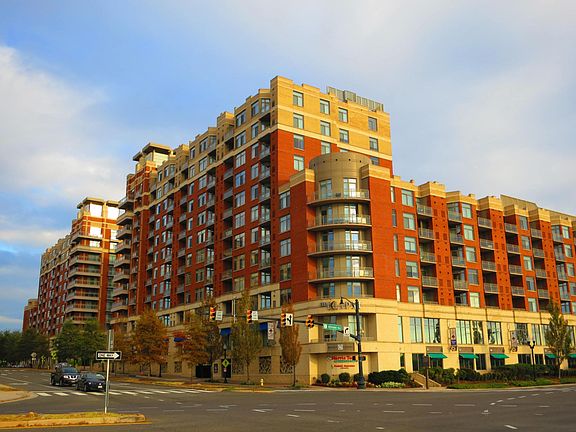 3600 South Glebe Rd (The Eclipse)