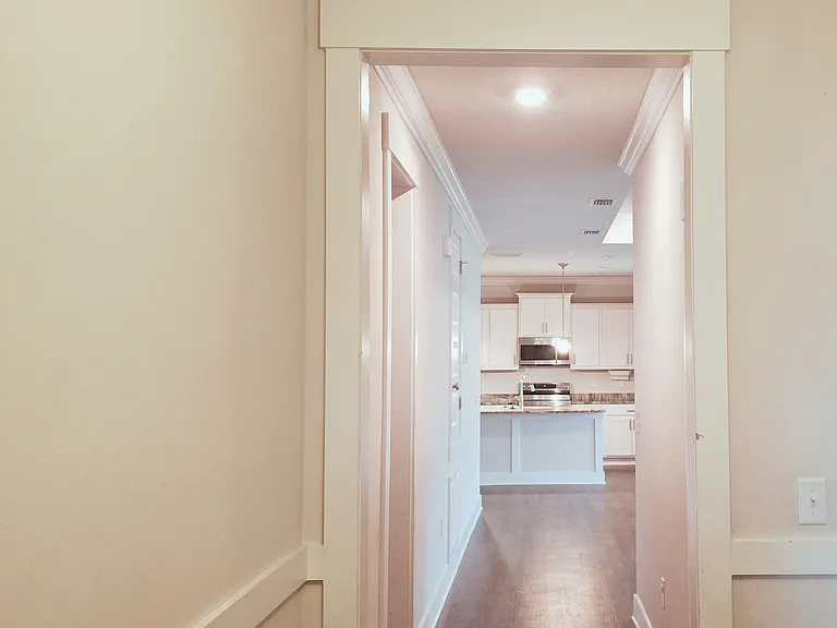 12504 Windsor Dr — Photo 6