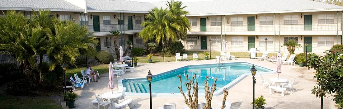 2 bed, 902 sqft, $1,800 — Photo 1