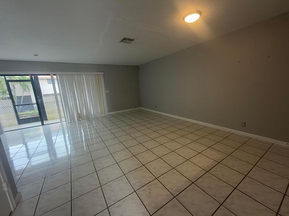 5th image of 1679 NW 15th NW