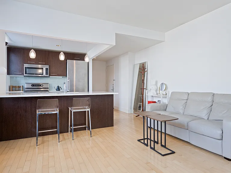 5-09 48th Ave #4L — Photo 5