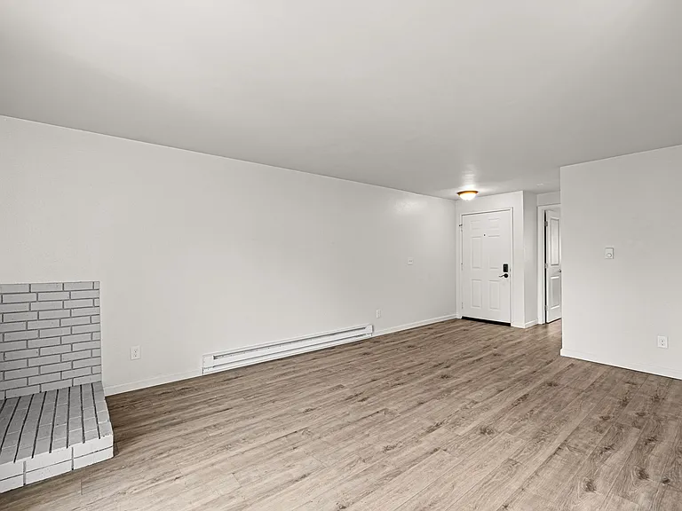 15210 Macadam Rd S #D211 — Photo 8