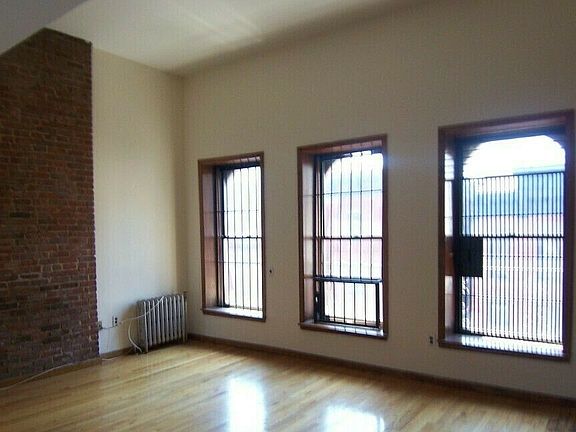 2nd image of 203 W 84th St APT 5A