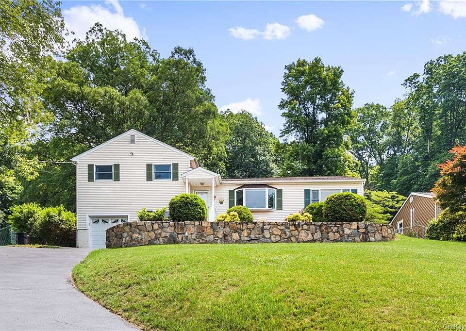 1st image of 12 Woodland Blvd