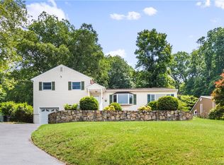12 Woodland Blvd, Cortlandt Manor, NY 10567