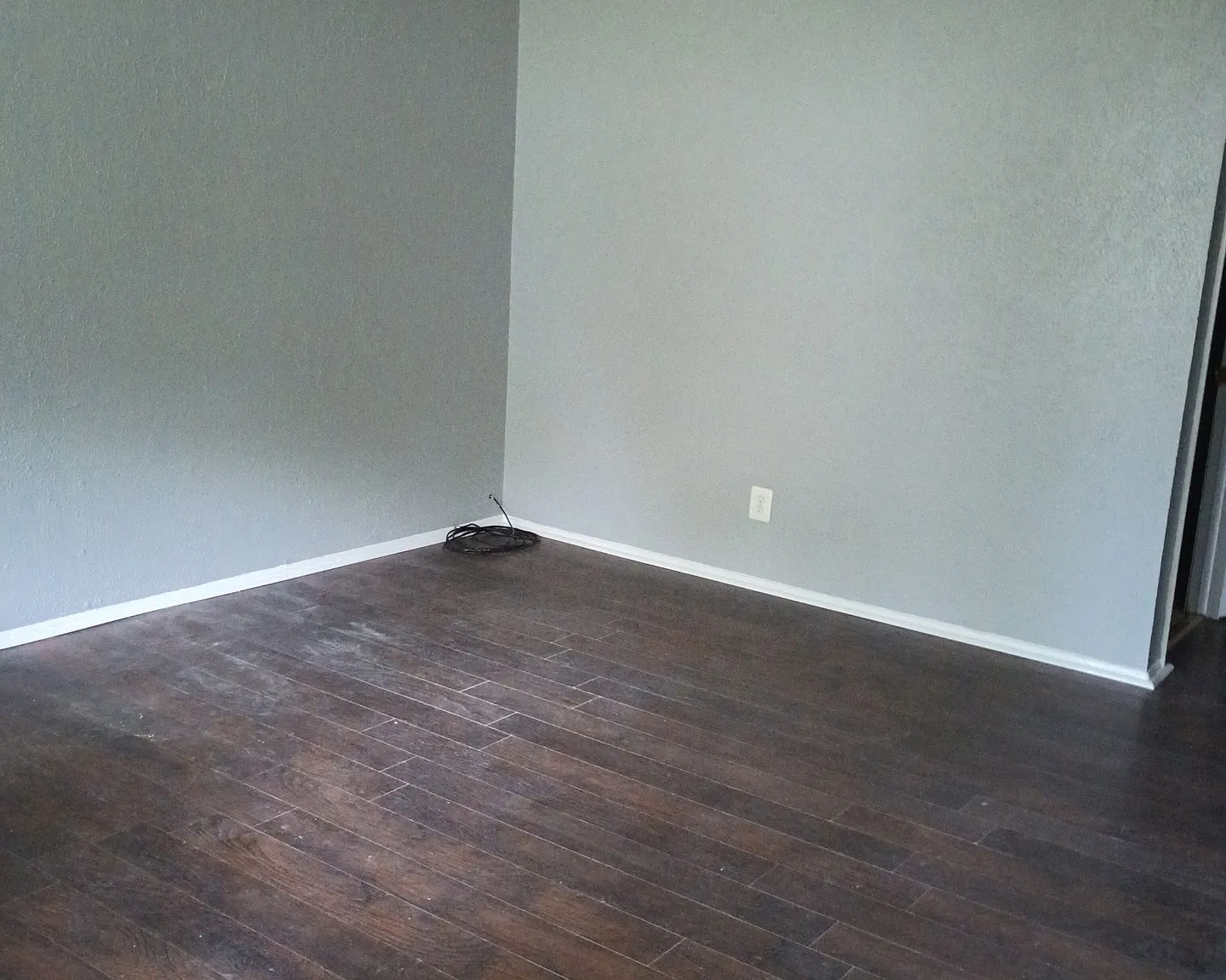 3 bed, 985 sqft, $1,250 — Photo 3