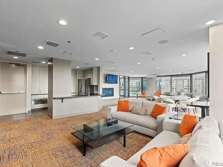 1625 Larimer St #1802 — Photo 27