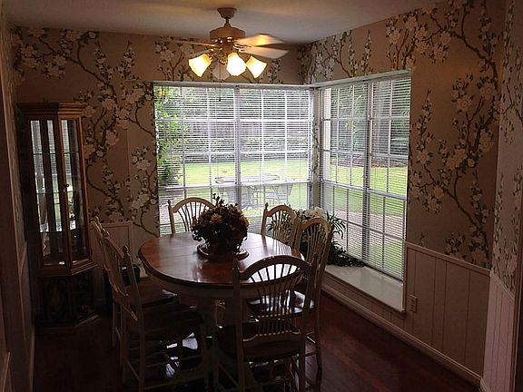 2nd image of 430 Southchester Ln