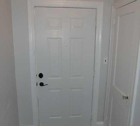 3rd image of 235 Walton St