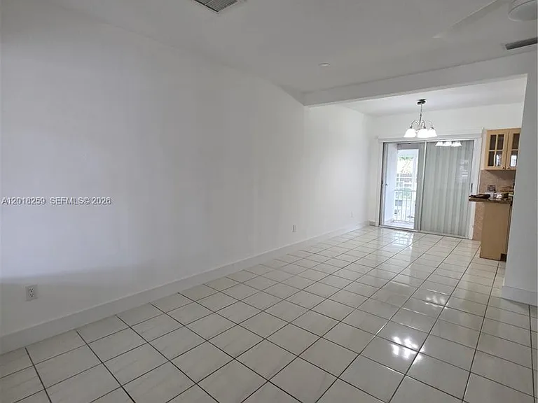 4601 SW 5th St — Photo 11