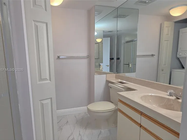 3610 Yacht Club Dr #615 — Photo 22