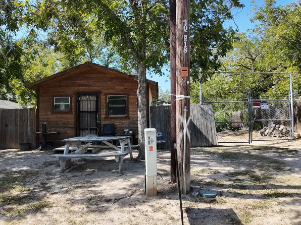 708 1/2 4th LOT 18, Natalia, TX 78059
