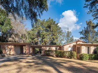 2818 Lakeshore Dr, Tallahassee, FL 32312