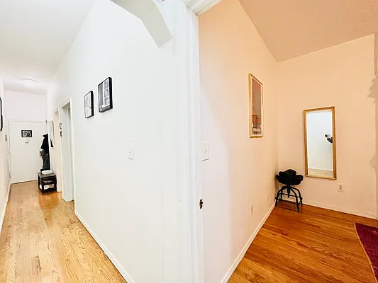 Rented by Pear NYC LLC | media 33