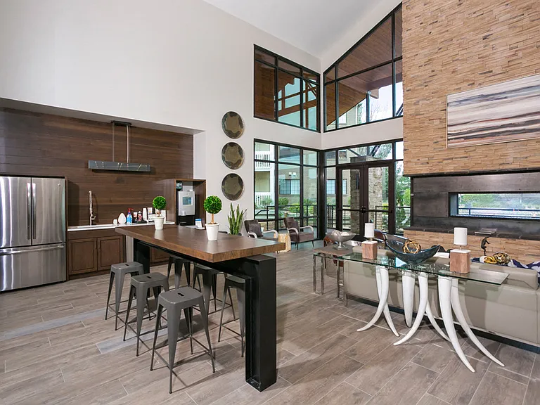 Apres Apartment Homes — Photo 20