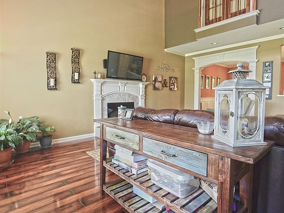 2nd image of 4988 Tricia Pl
