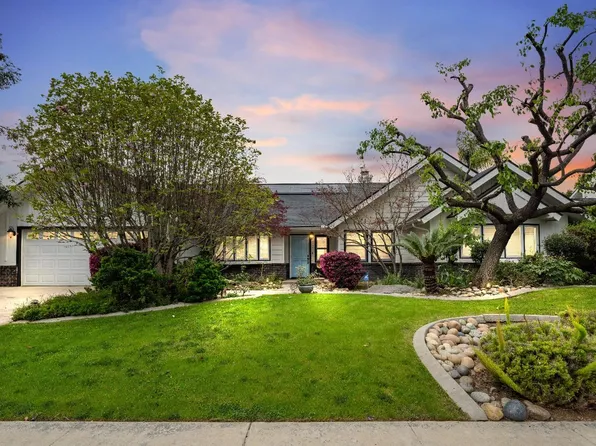 1105 N Cindy St, Visalia, CA 93291