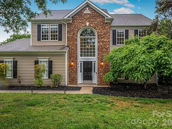 2nd image of 14738 Pomerol Ln