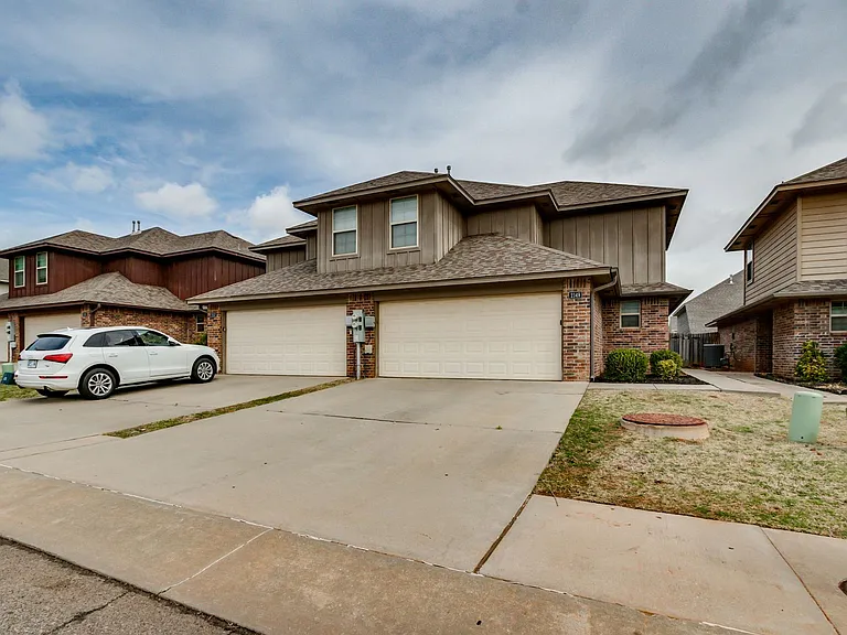 2149 Buena Vida Ln — Photo 2