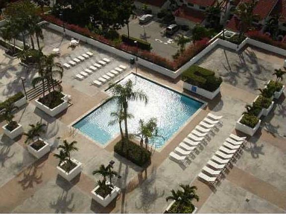5th image of 3640 Yacht Club Dr APT 1502