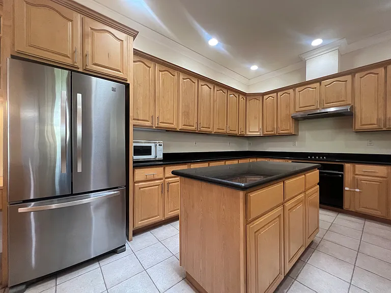 343 Franklin St — Photo 6