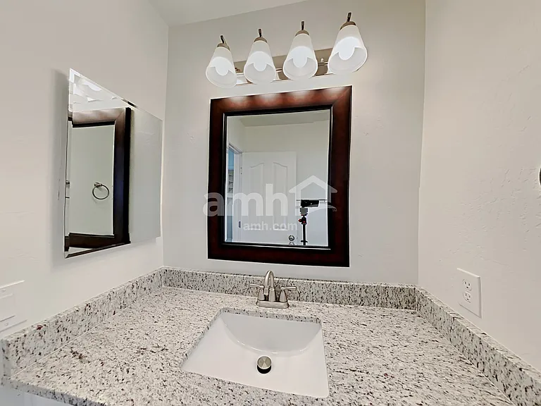 11535 E Dartmouth St — Photo 17