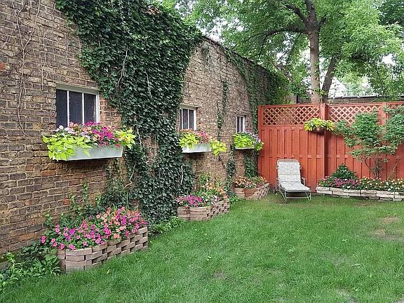 3rd image of 2050 W Farwell Ave APT 1
