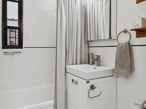 60 Park Terrace West image 9 of 19