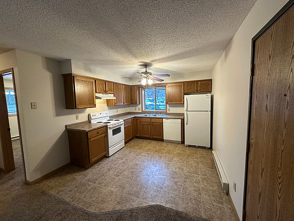 4th image of 951 River Ave N