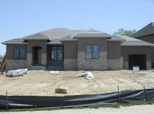 1513 N 188th St, Elkhorn, NE 68022