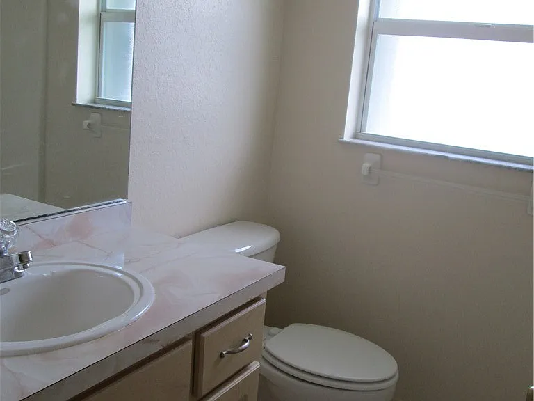 519 Washington Blvd NW — Photo 12