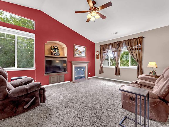 3rd image of 7072 Cinnamon Dr