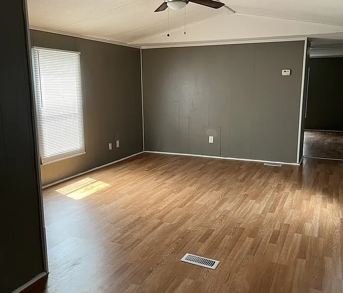 4401 E Broadway St #9 — Photo 46