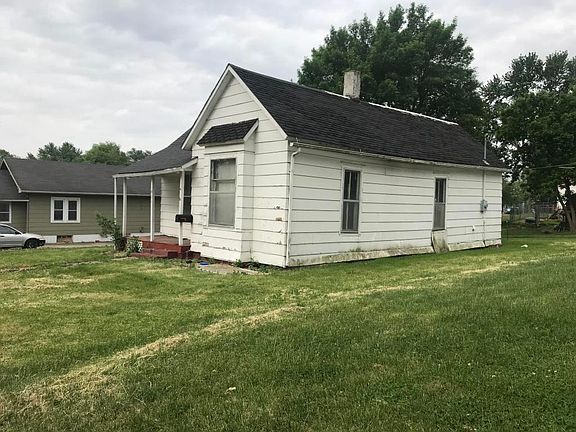 2nd image of 421 N Odell Ave