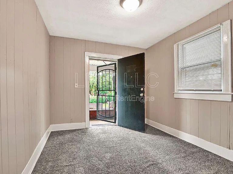 2513 Date St #2 — Photo 10