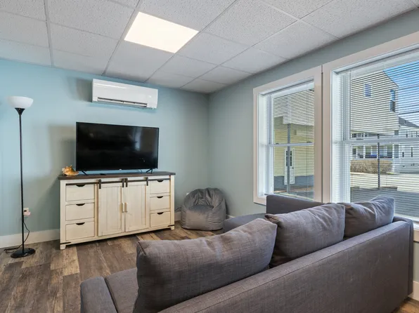 77-79 E Grand Ave #1, Old Orchard Beach, ME 04064