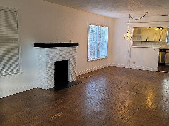 2nd image of 415 43rd St