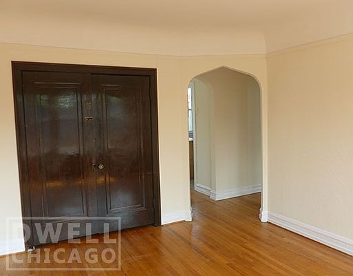 3rd image of 2944 N Albany Ave #2946-2W